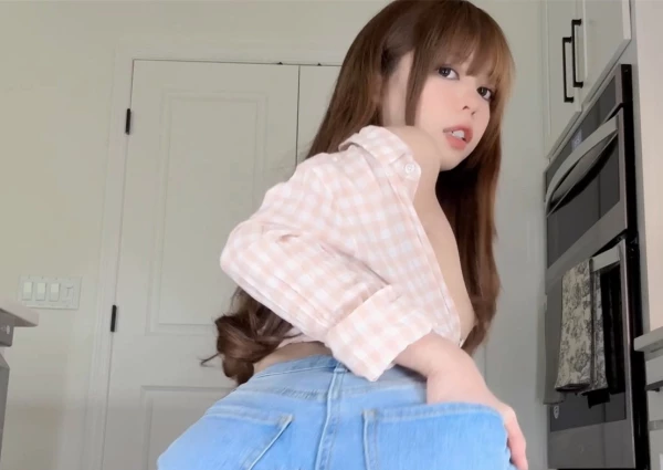 KittyxKum-5.22最新精油破洞牛仔裤坐骑 [1V935MB]