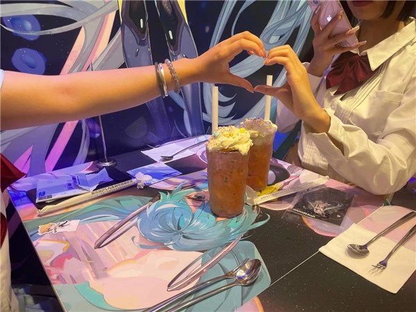 玉宝-水手服彼女饲育-yu150loli-9月最新福利[7P10V1.18G]