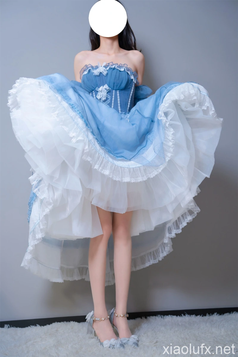 小桃（是小桃呢， shixiaotaone）- 蓝色公主裙[36P,1V,636M]